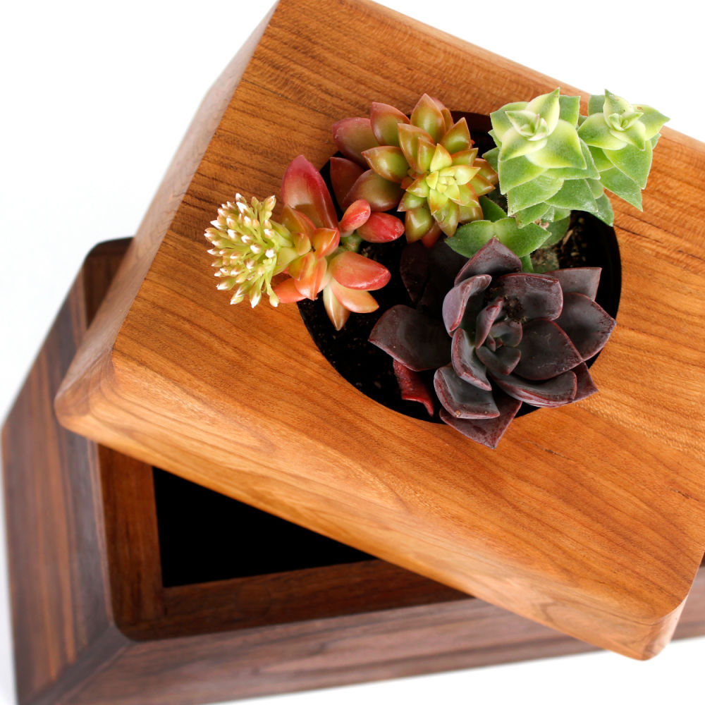 The Living Urn Planter - Cremation Society