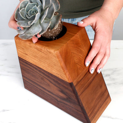 The Living Urn Planter - Natural Grace